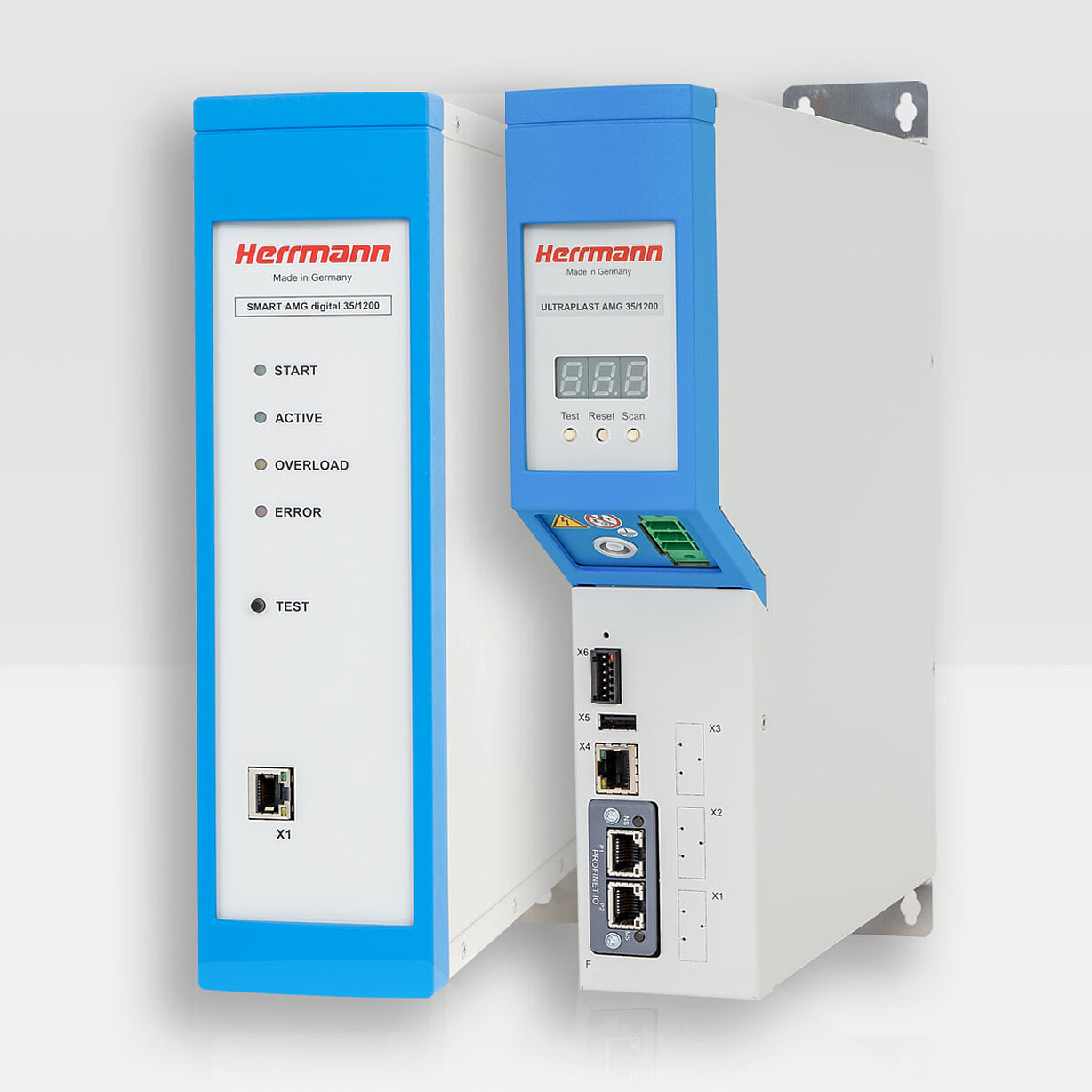 Two ultrasonic generators from Herrmann Ultraschall with displays and control connectors