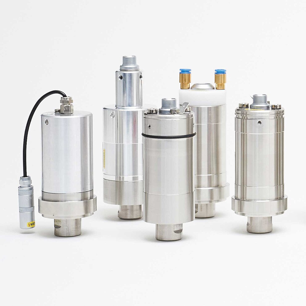 Several cylindrical ultrasonic converters from Herrmann Ultraschall