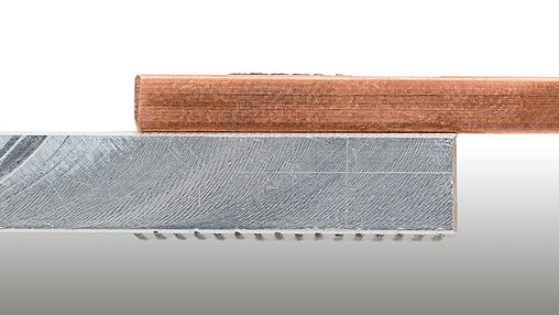 Connection between aluminum and copper using ultrasonic welding