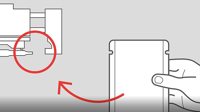 示意图：将自立袋放入顶部封口装置