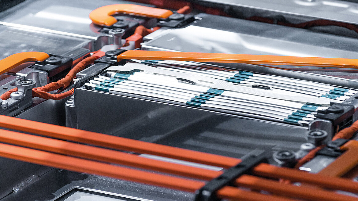 电池管理：焊接电缆——终端连接